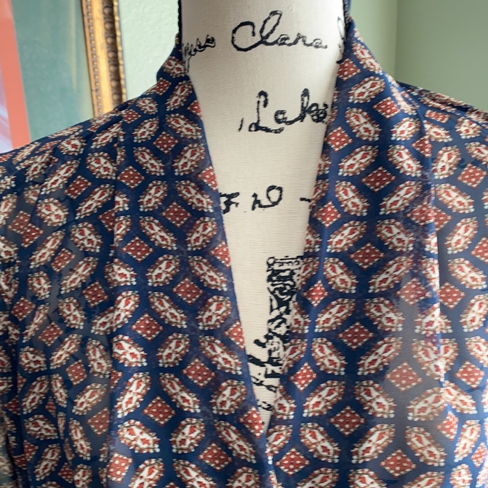 Gorgeous Sheer Patterned Open Front Navy Pullover - image 2